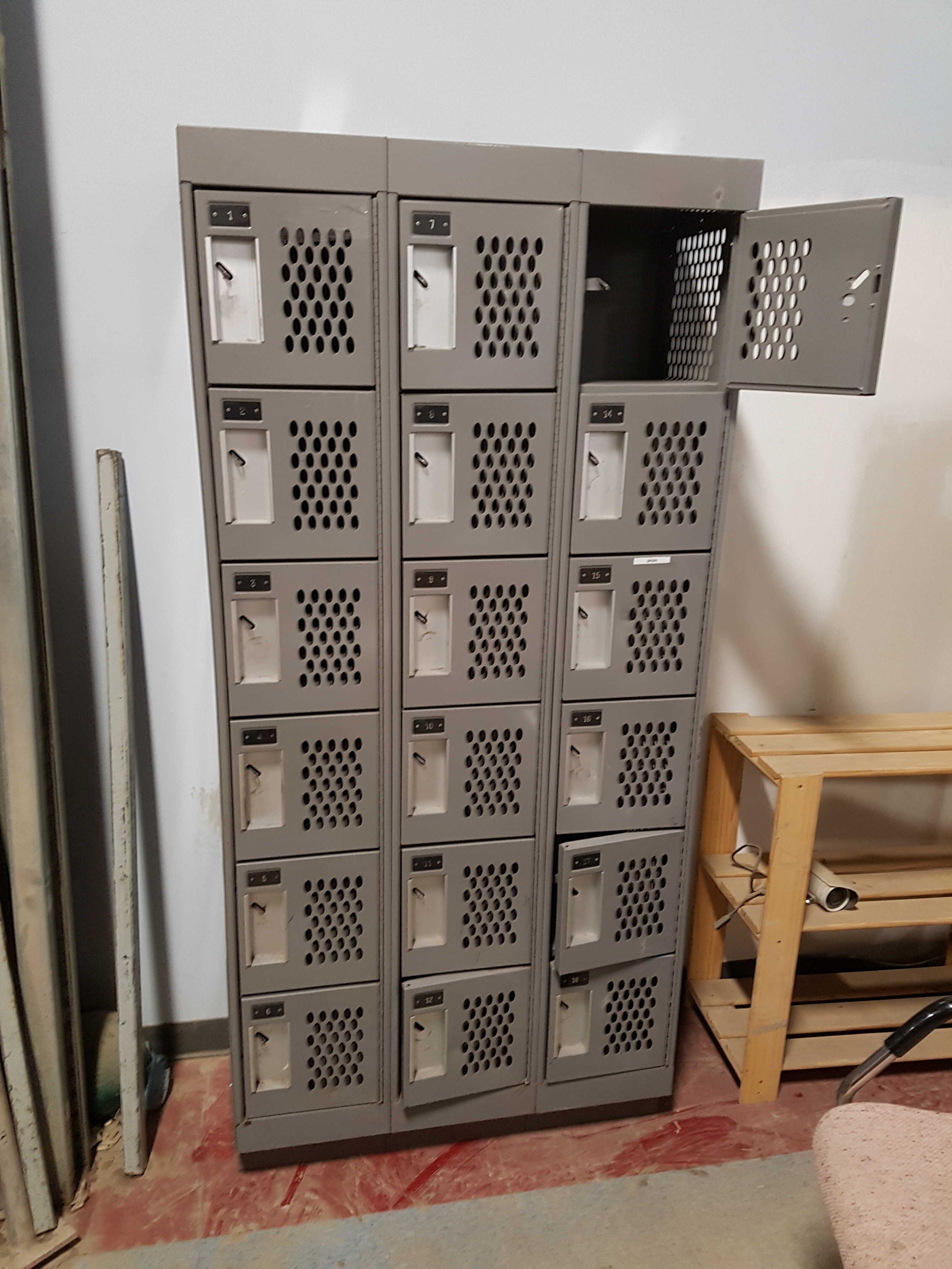 Multiple Tier Storage Lockers - 1 - Equipement Industriel RC